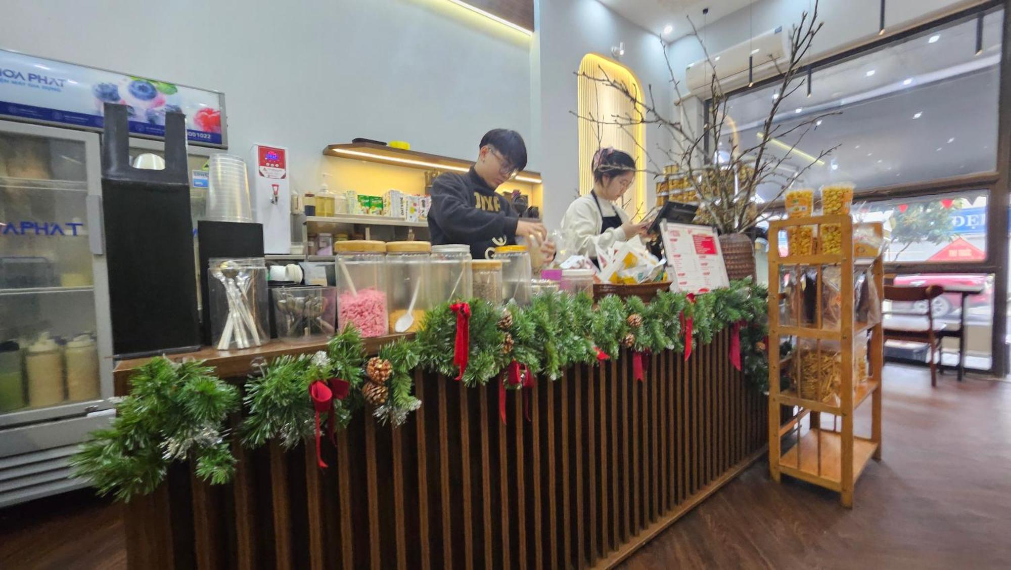 Ghe Coffee And Homestay นิญบิ่ญ ภายนอก รูปภาพ